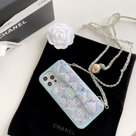 Chanel iphone15ケース 背面にカード入れ付き