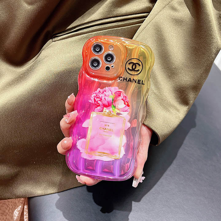 Chanel iphone15ケース 香水瓶 女性愛用