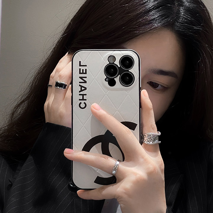 Chanel ブランドロゴ アイフォン 15plus スマホケース