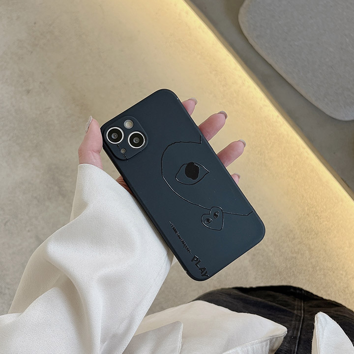 ブランド  iphone15 ケース 黒 シンプル