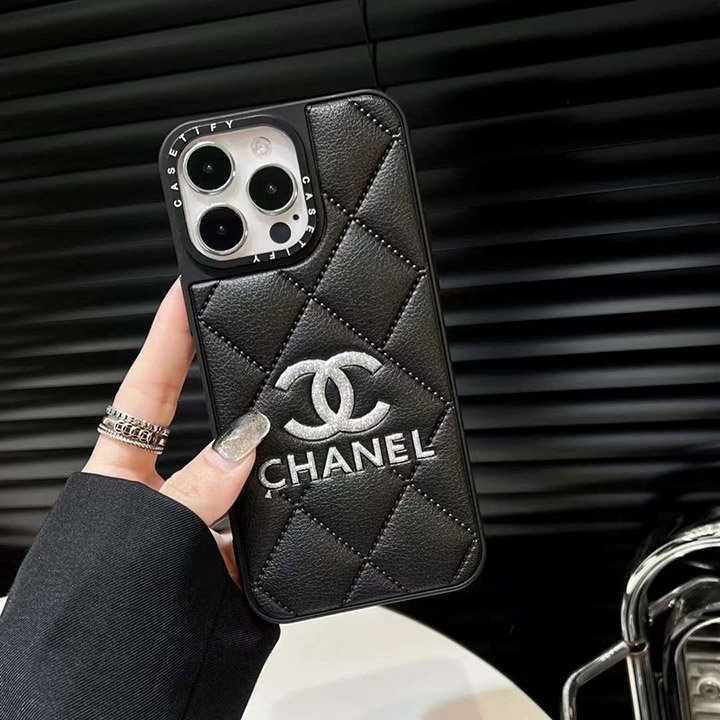 Chanel アイフォーン15 pro ケース シンプル